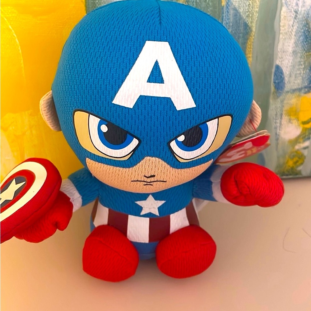 NWT Captain America Beanie Baby w free marvel cube